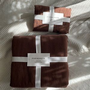 Parachute Linen Duvet Full/Queen Raisin Brown Plus Standard Pillowcases